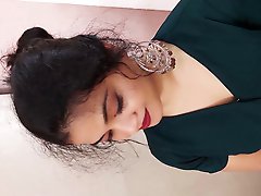 An exceptional mature woman thoroughly enjoys posing