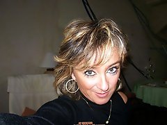 View my mature seductress in hosiery